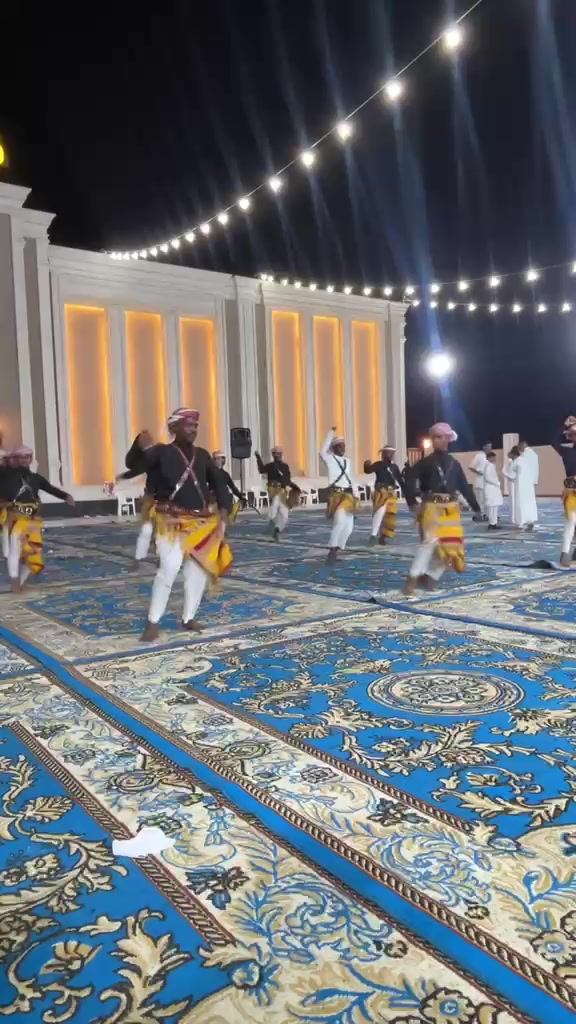 @ڤرقة آخوإن عـآيٌـل🤍🌼.