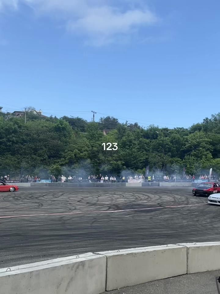 @123