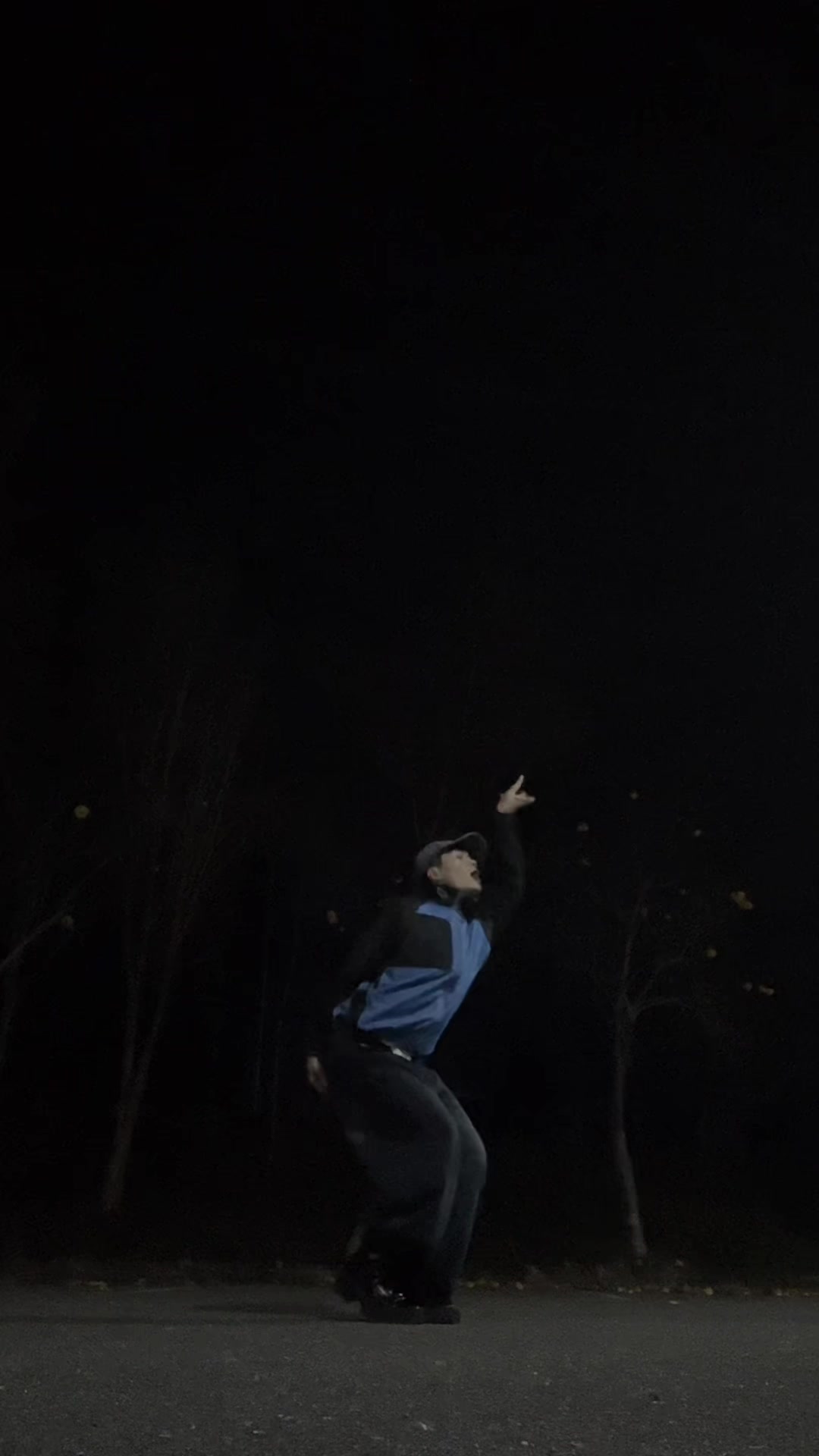 @mon