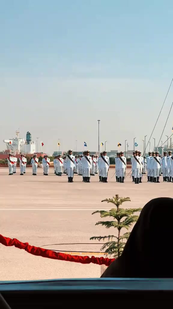 @Navy officer โ๐ต๐ฐ
