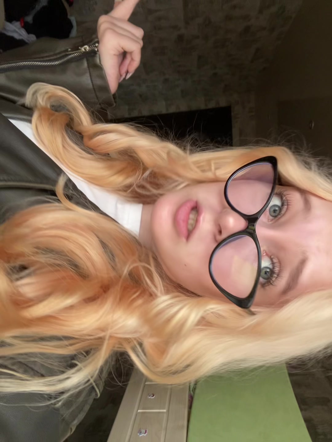 @krissweq
