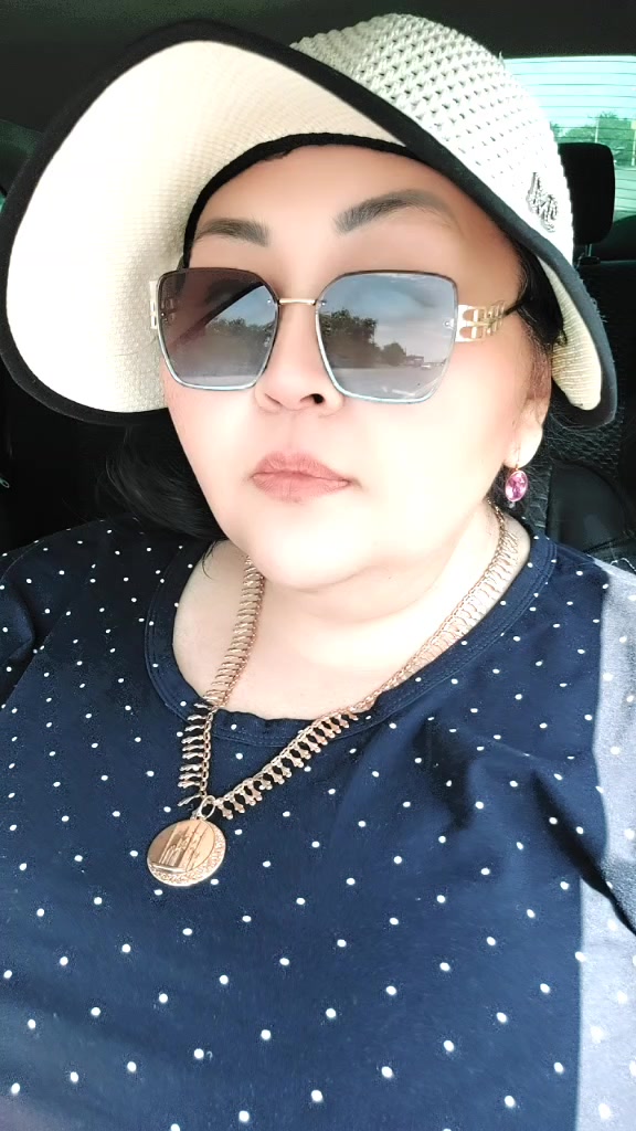 @BanuDzarekeeva