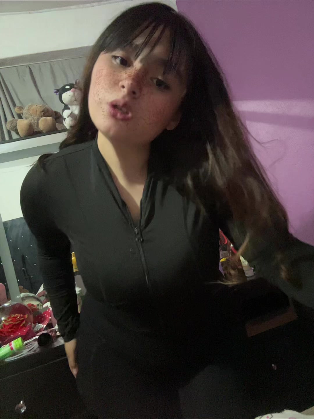 @Whtos.