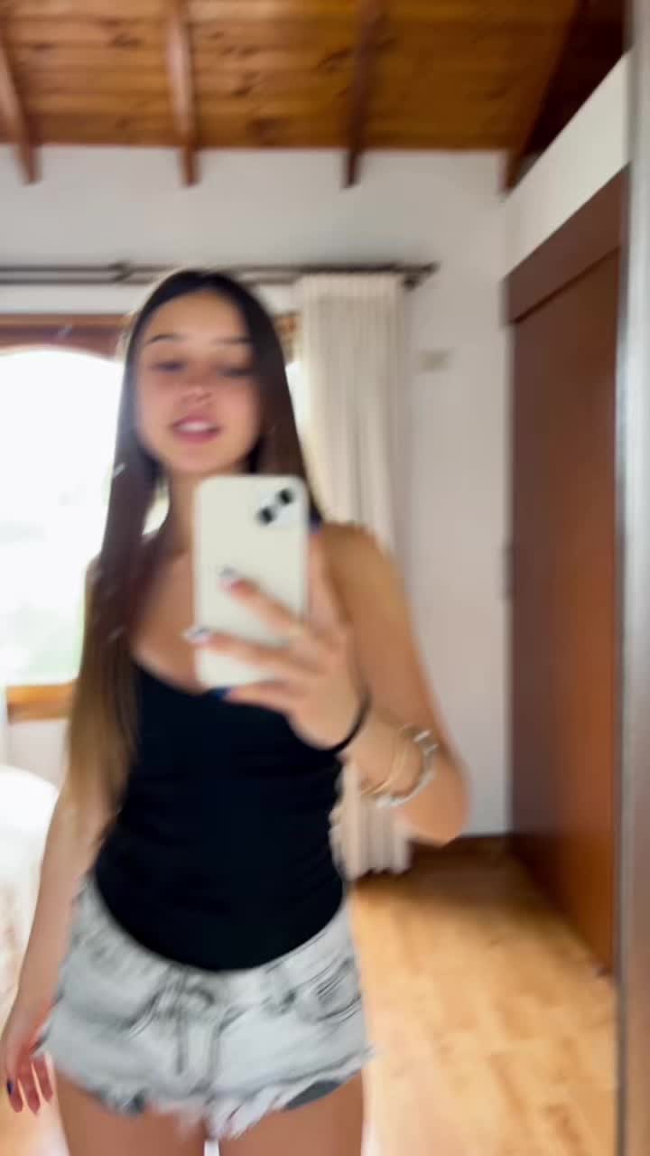 @candeee