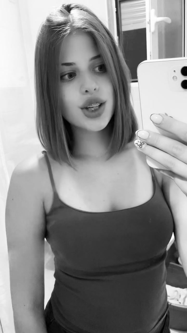 @popovicvalentina