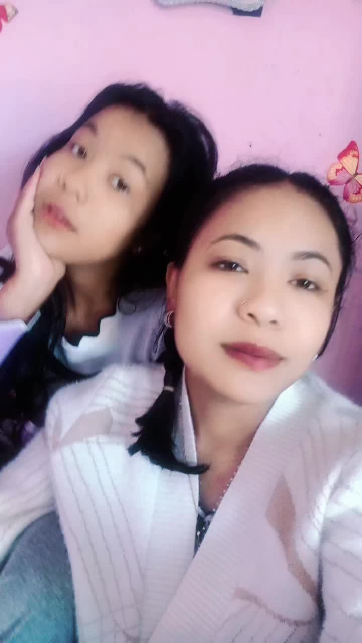 @samjana 👩&zwj;❤️&zwj;💋&zwj;👩💋💋💋