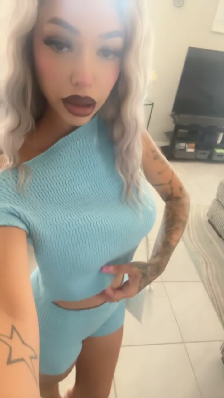 @Nikkinatalia