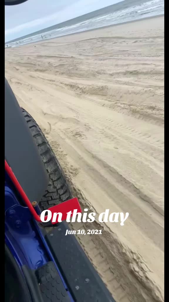 @Beach_Vixen