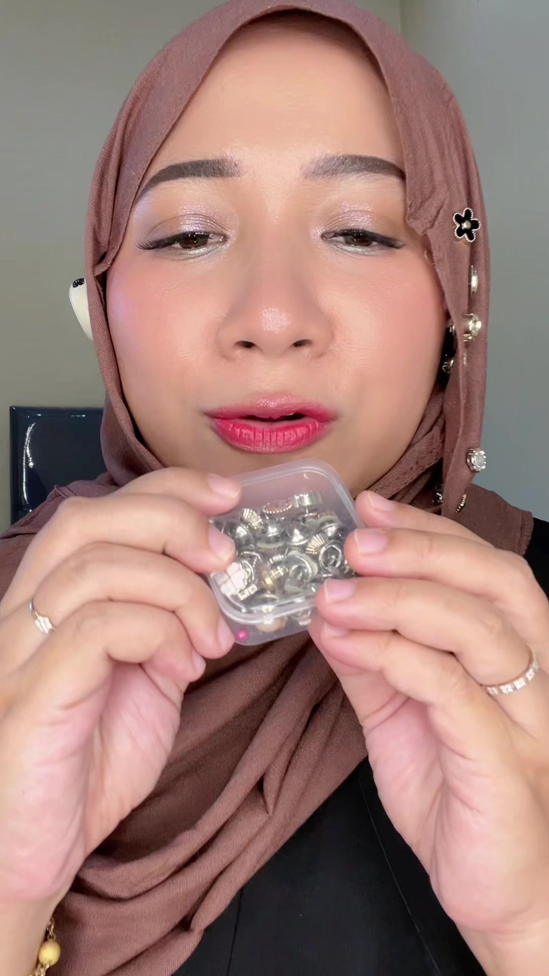 @Anis Yunia Akbar (AYA)