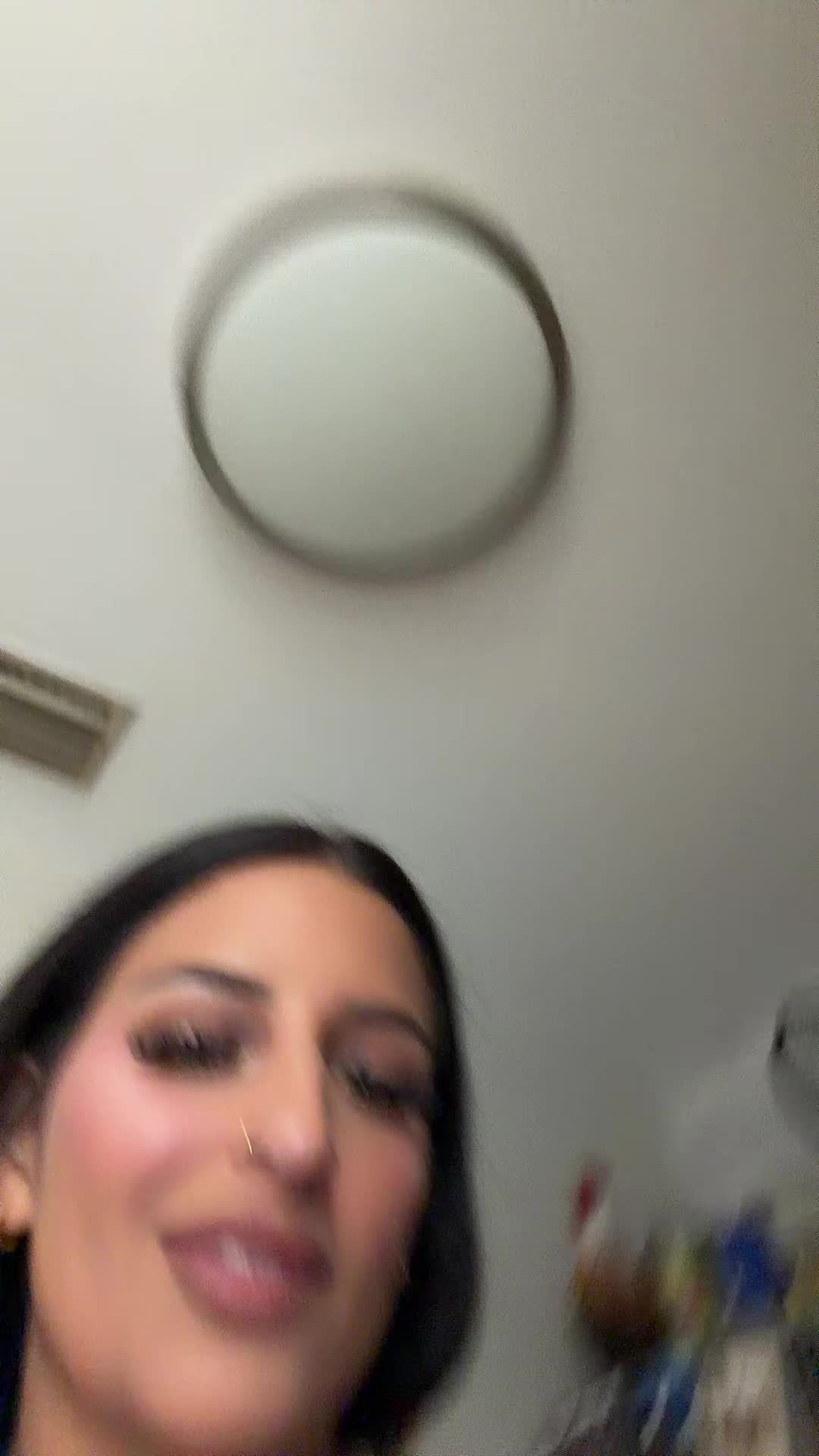 @hilariouslisa