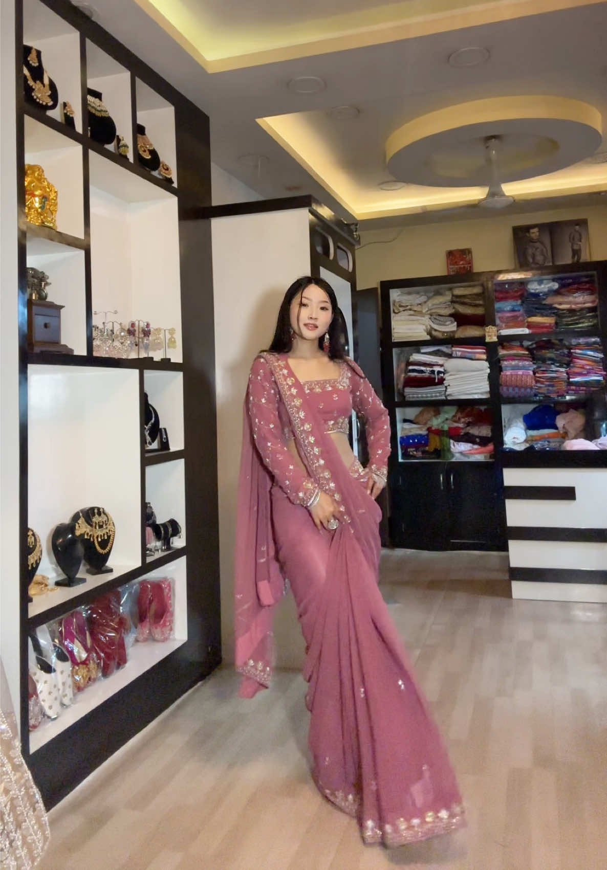 @R Square collection boutique