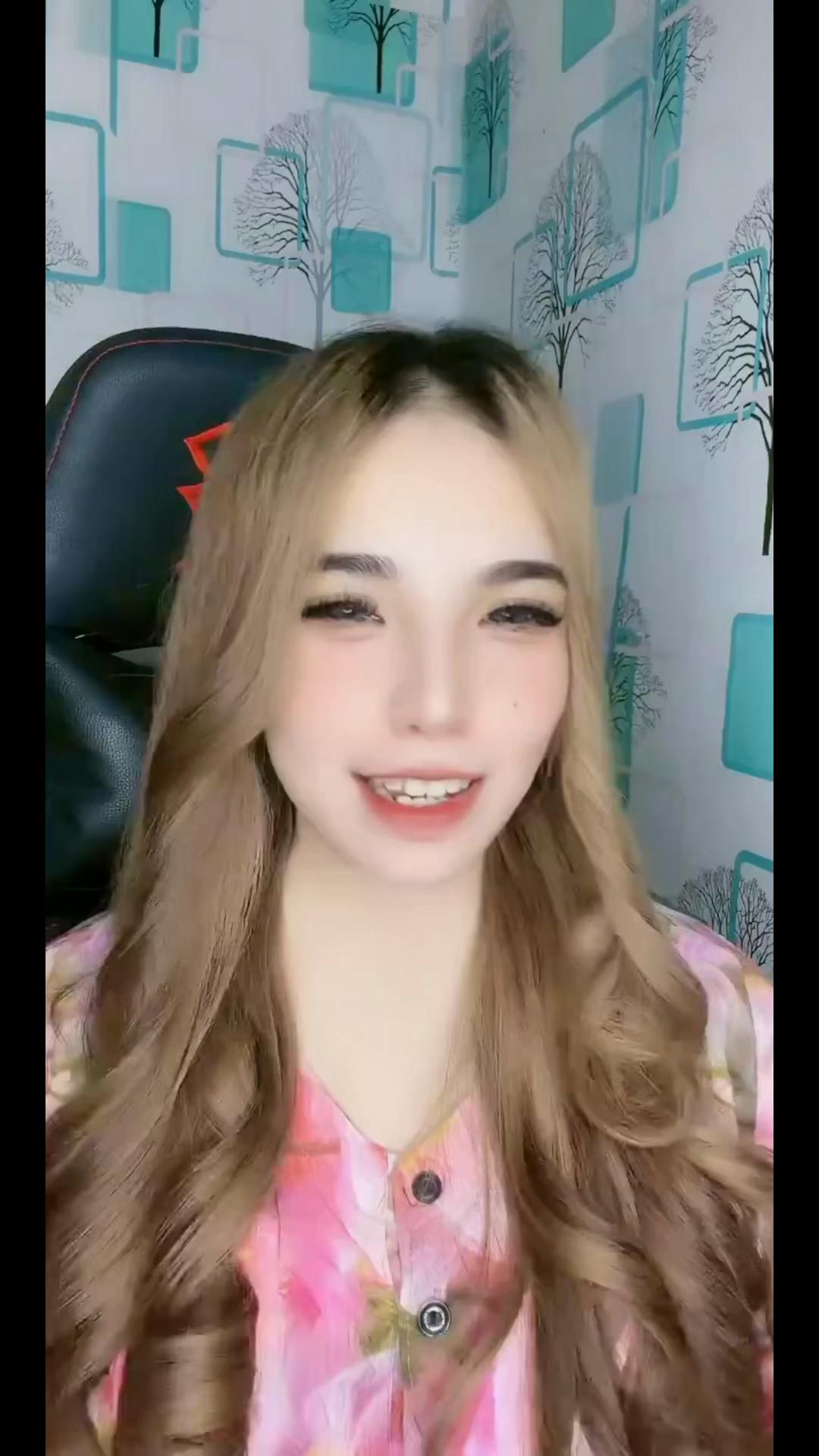 @Vhyooo
