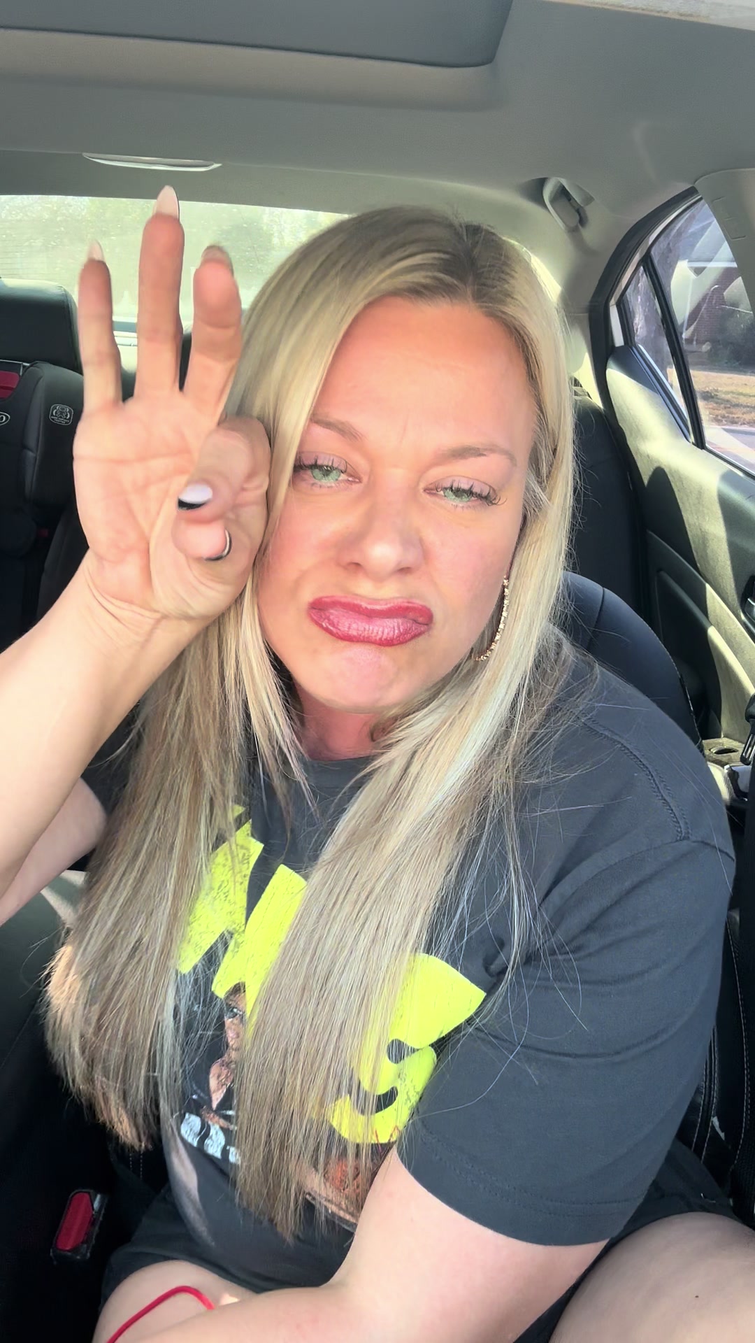 @itsneesybitch