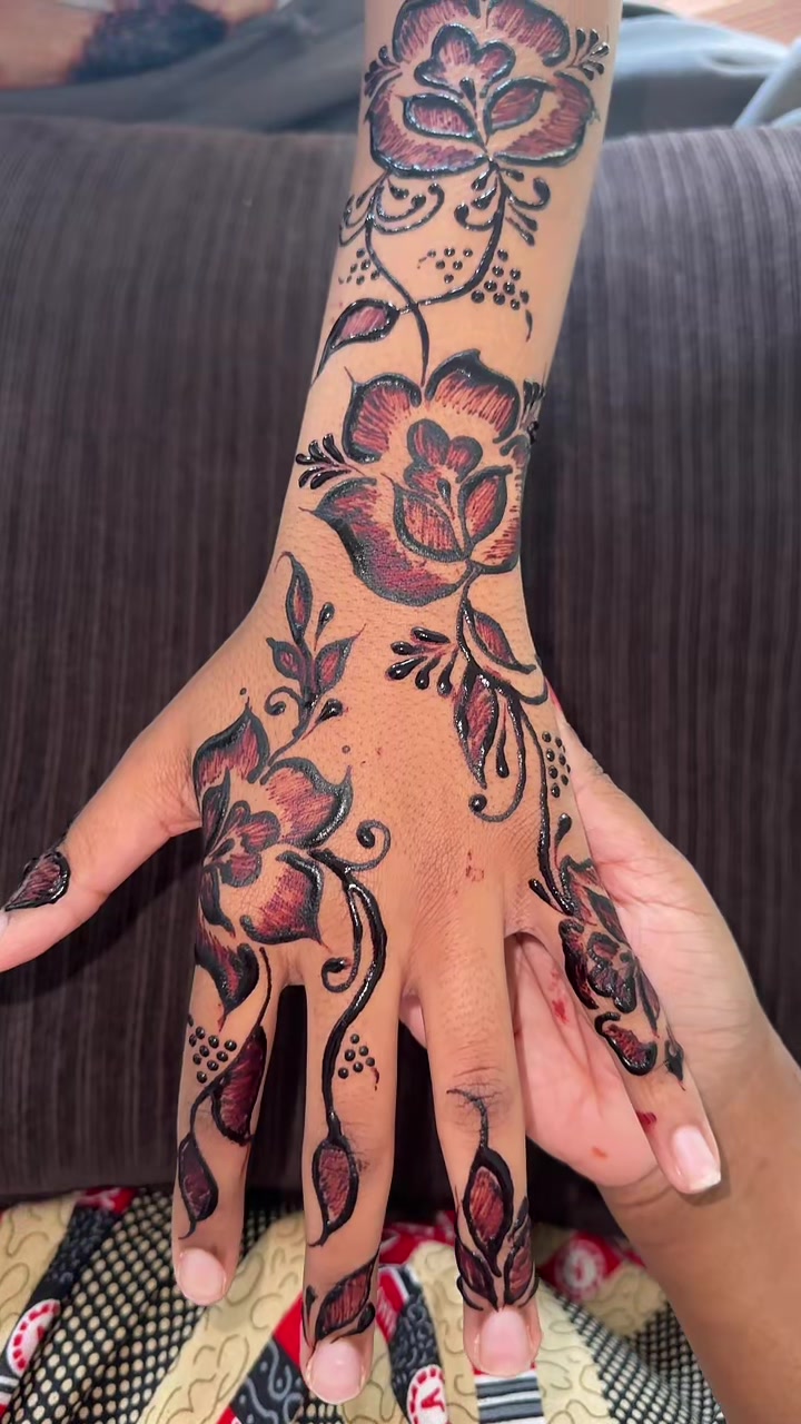 @Maiyluna