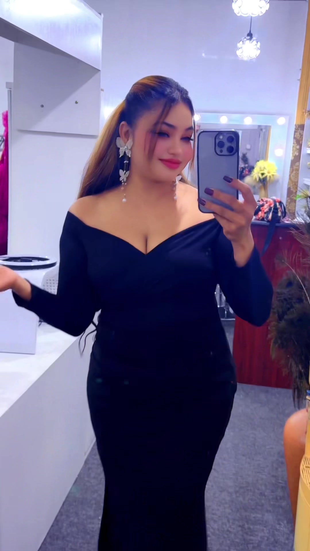 @Nugawela &ldquo;pinky&rdquo;