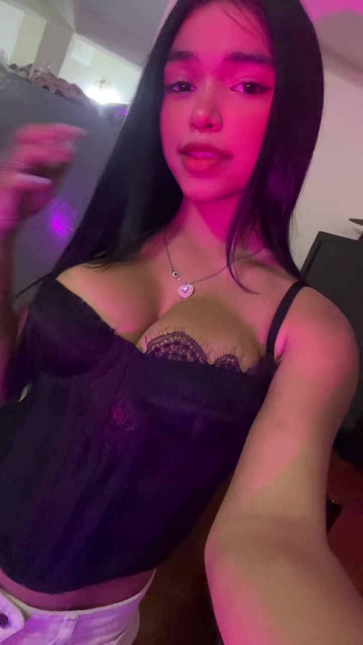 @Valentina.🩷