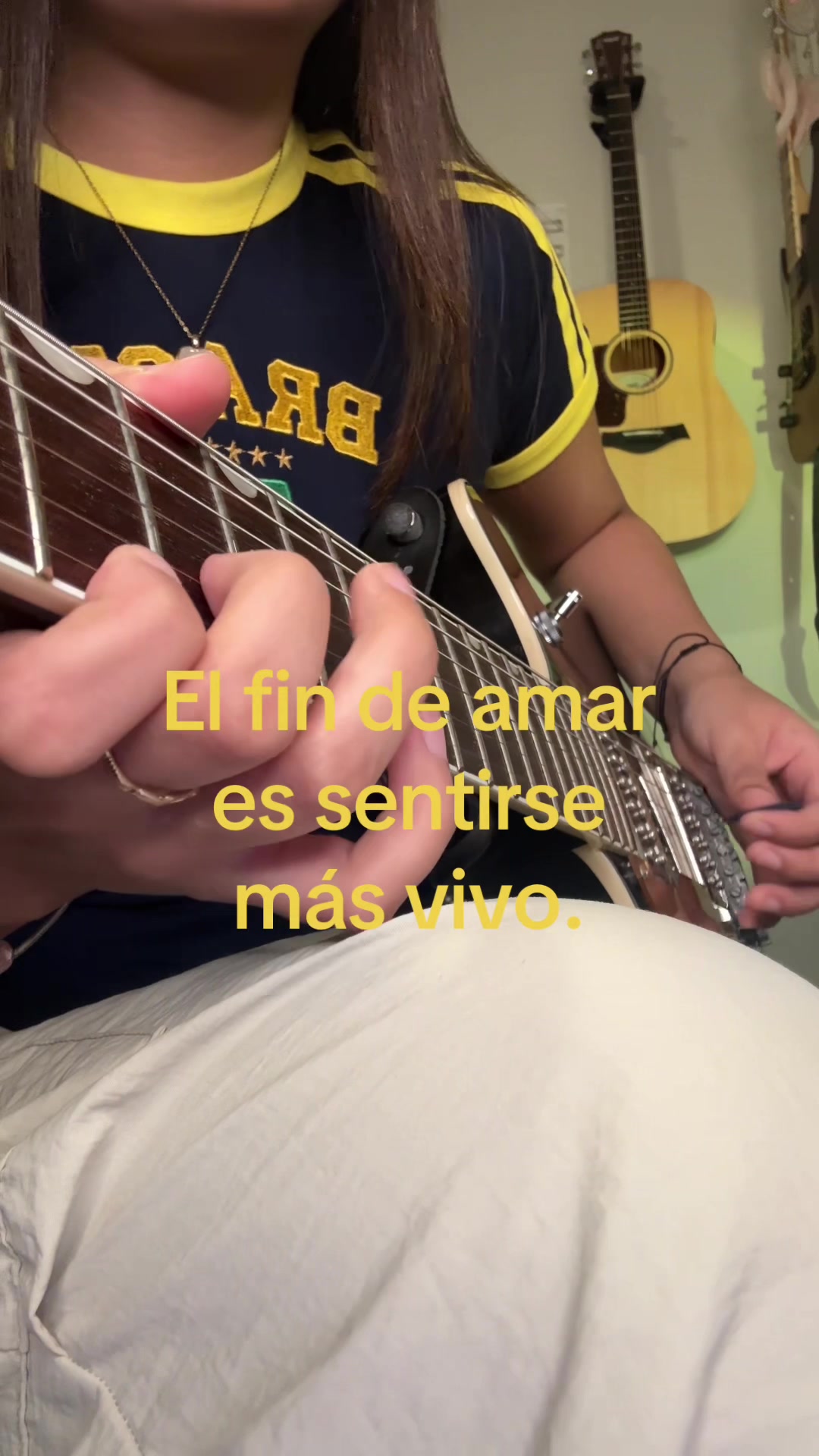 @Camila Alanis
