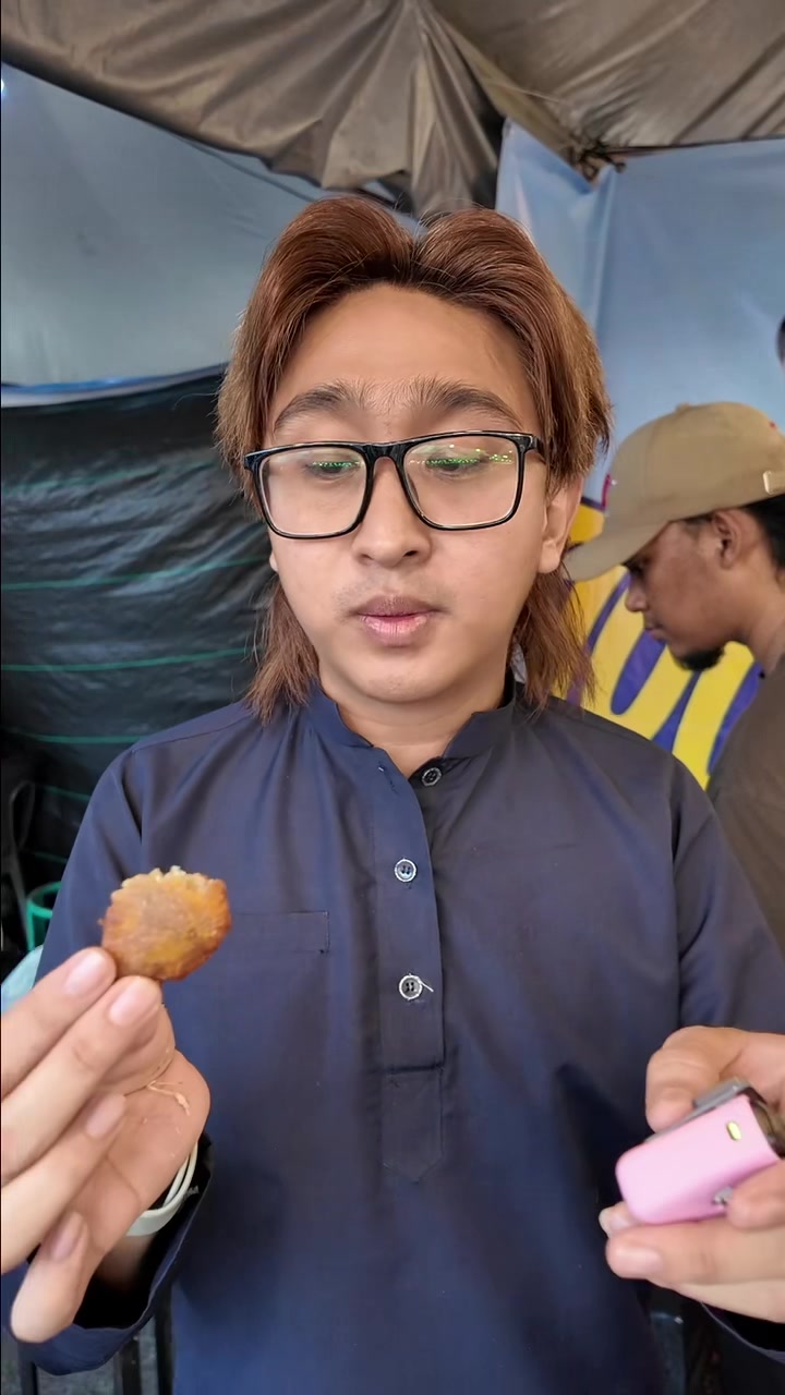 @Apom Yang Menekan