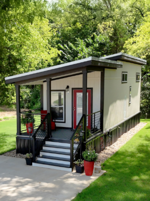 @Tiny House Giant Journey