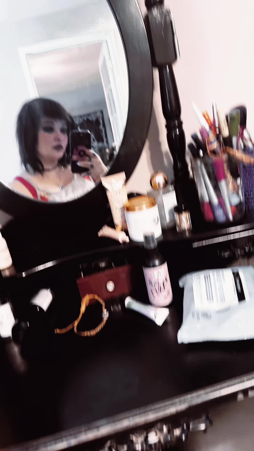 @Goth_mommy420