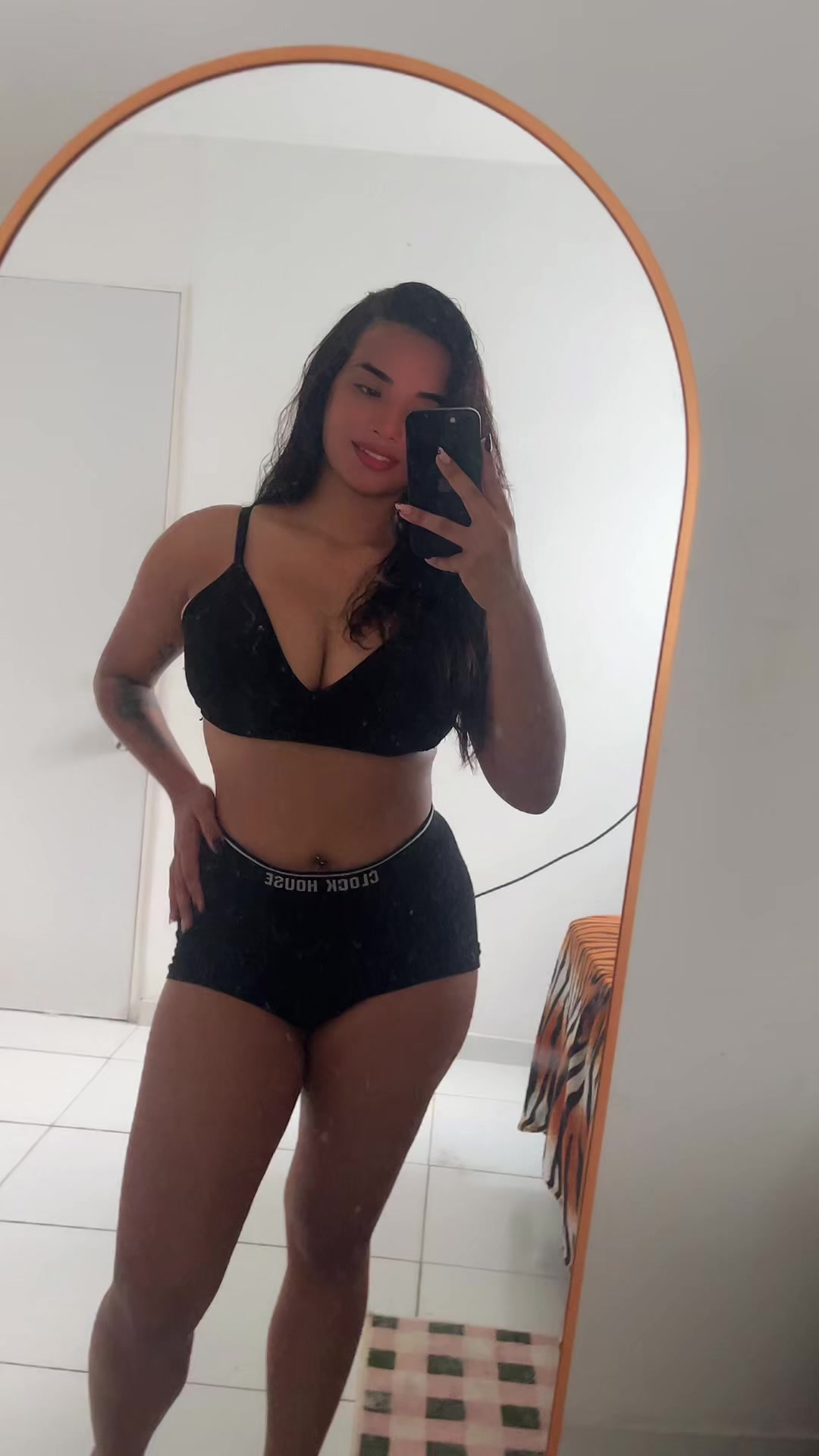 @adrielle_paz