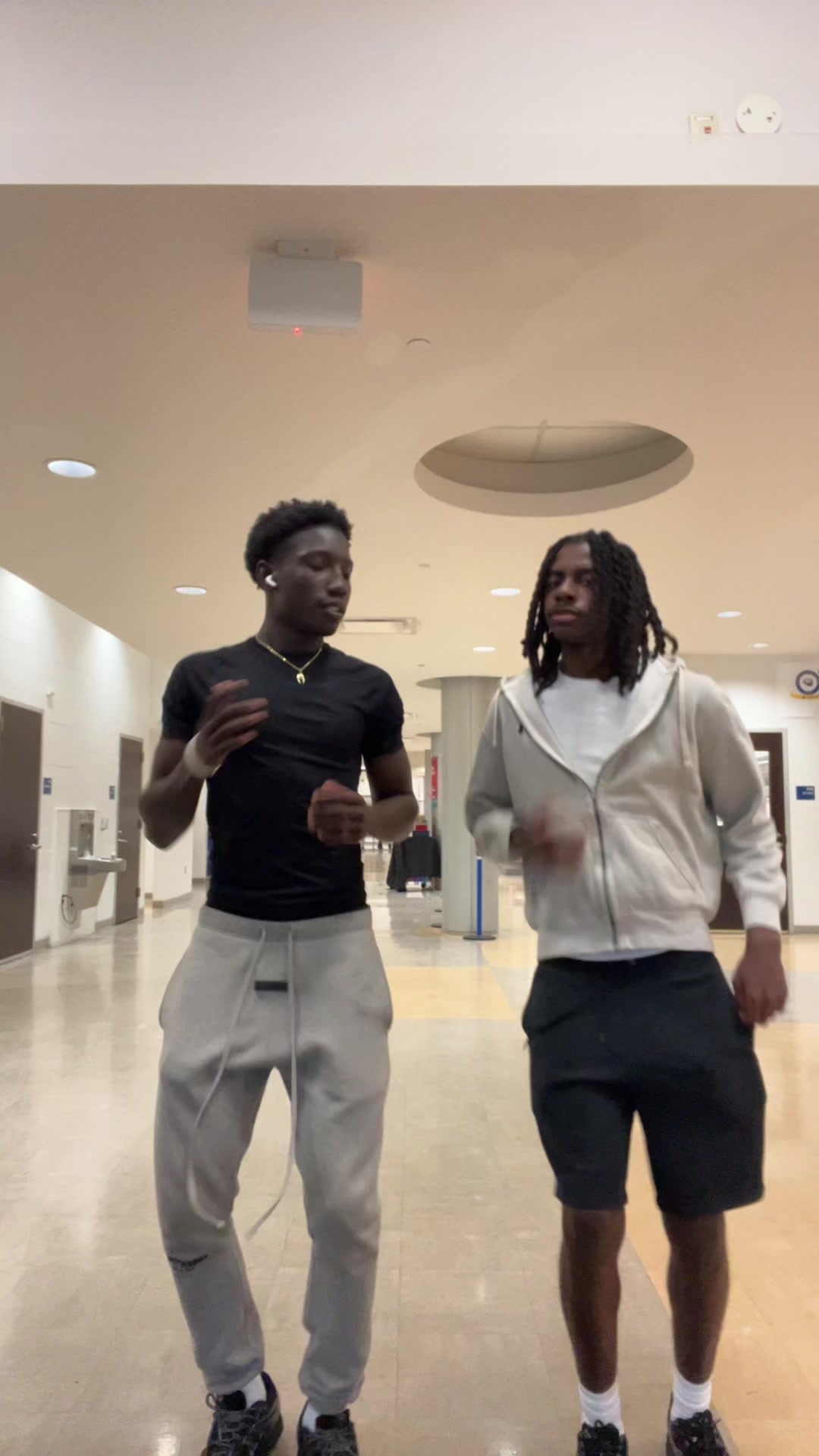 @J4🕺🏾.