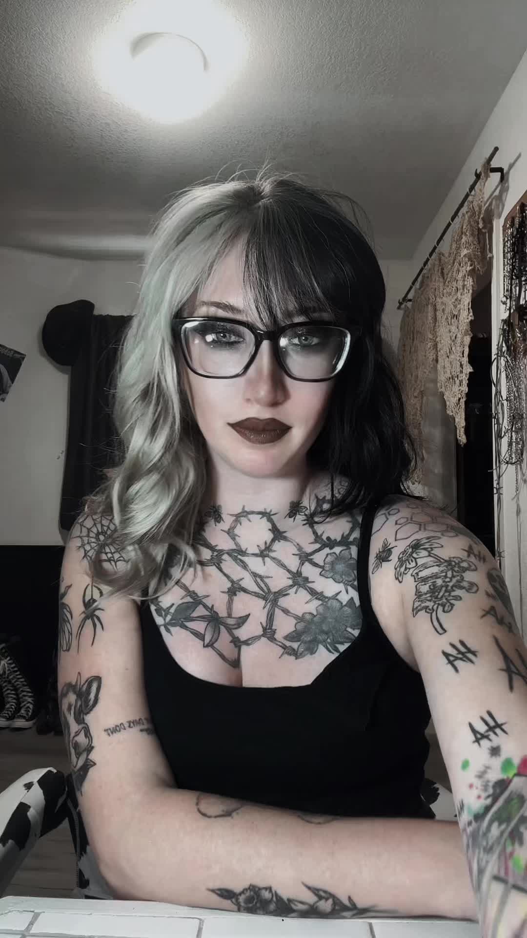 @🖤That Gothic Redneck Chick🖤