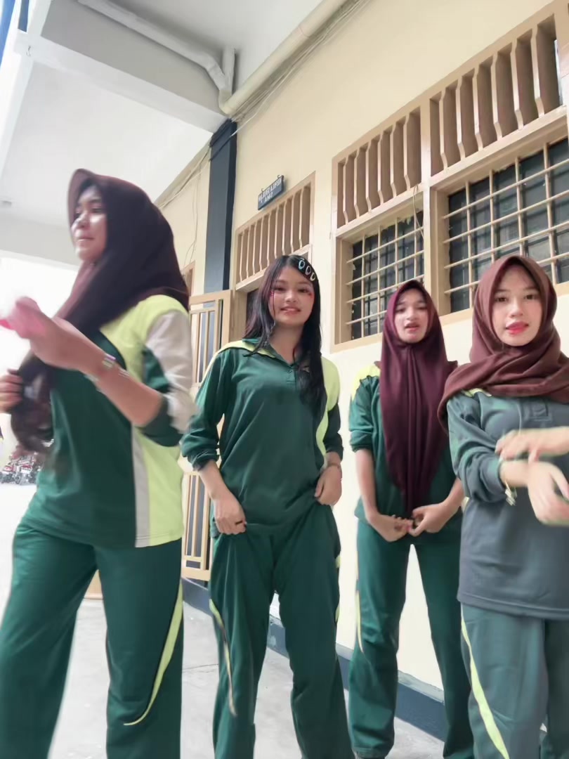 @sellisinulingga_