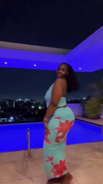 @her_thighness0