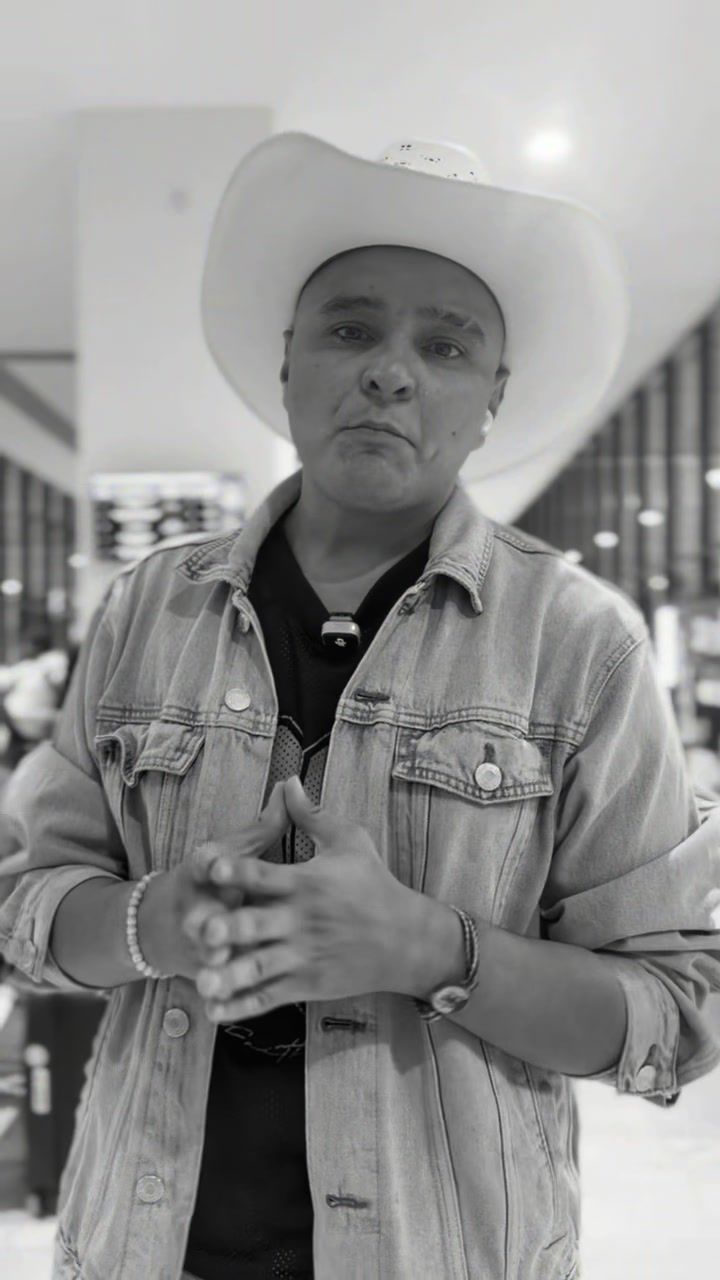 @Javo López
