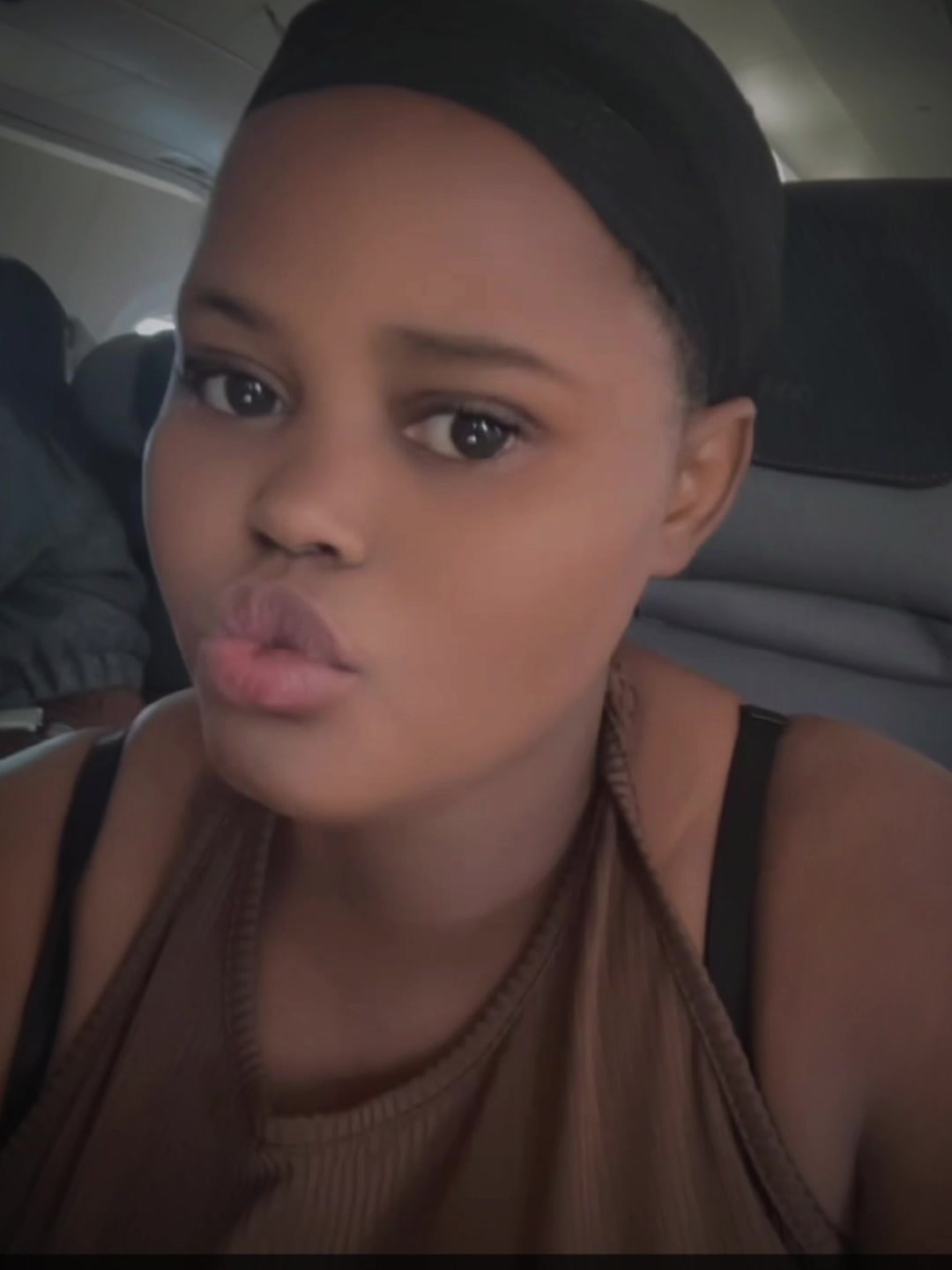 @Zuhura 😘🇧🇮🥰🇹🇿❤️🇨🇦