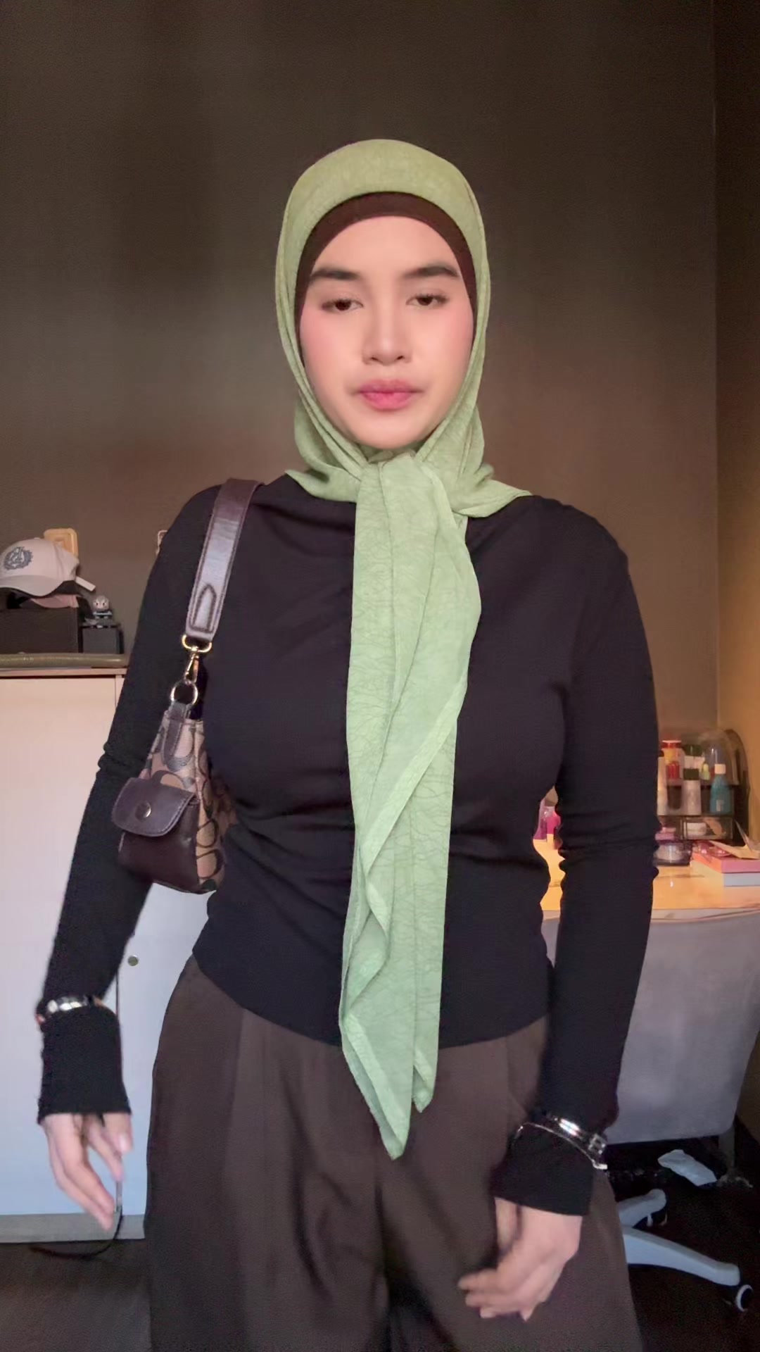 @Nayyut