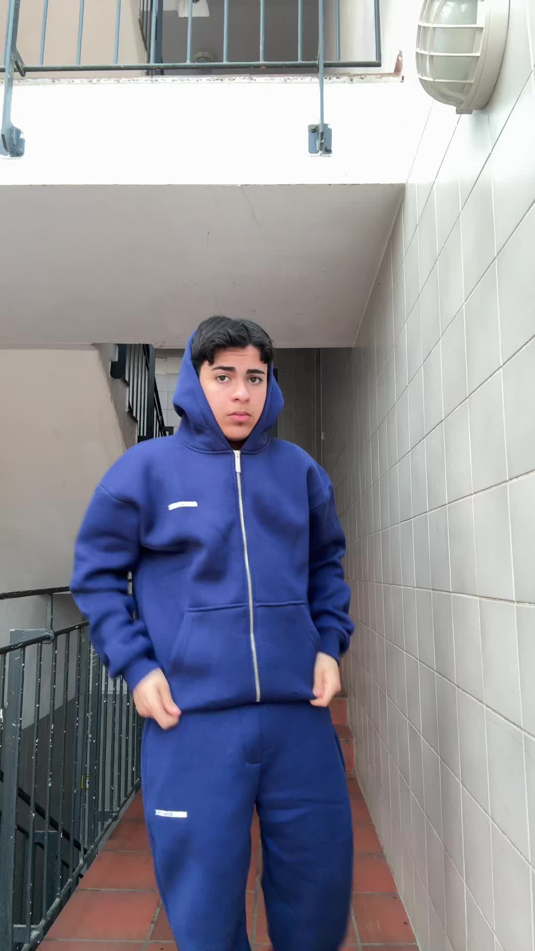 @Ali.386i