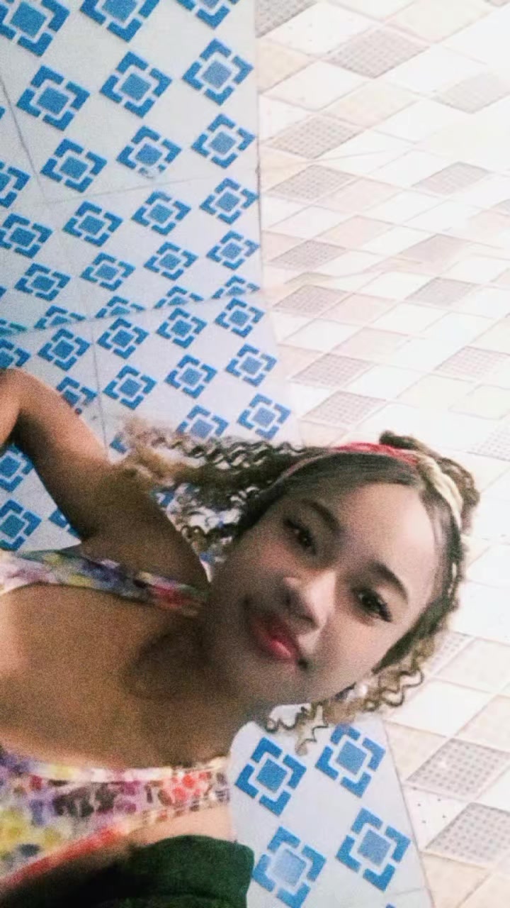 @Barbie ni Cơļơ
