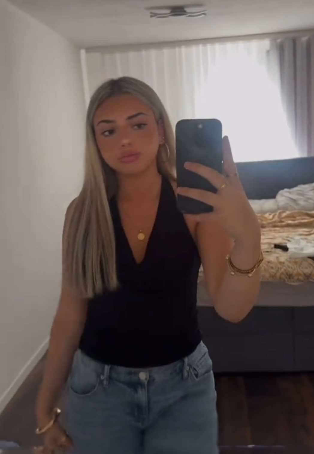 @anika