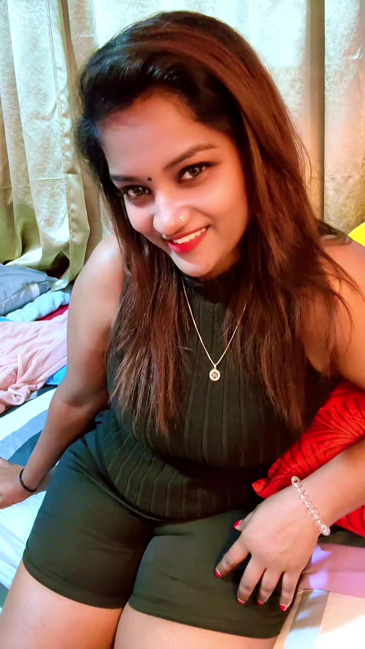 @Malini🖤💚✨🌻