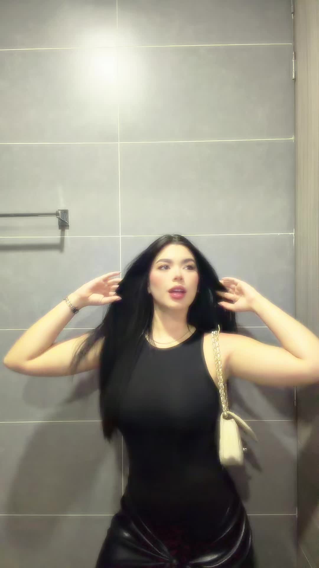 @Adriana Gomez