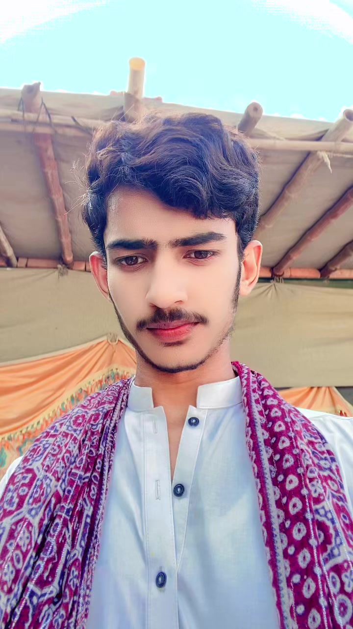@Raja Nomi 🌺🌹
