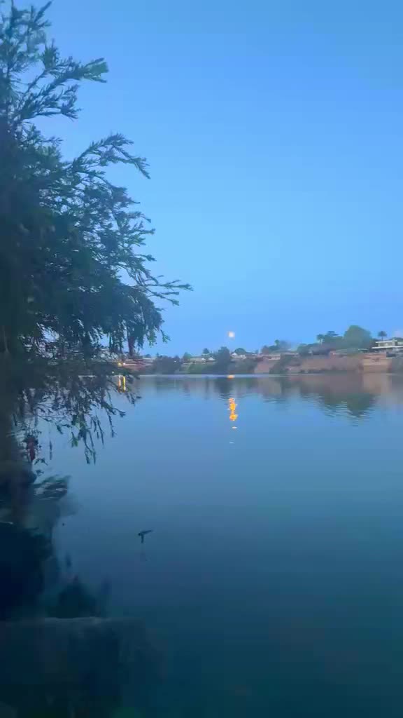 @ek ajanabi