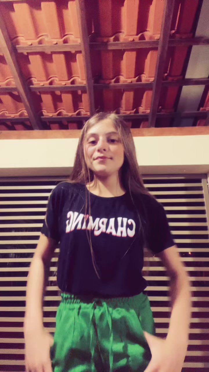 @Lavínia🩷✨