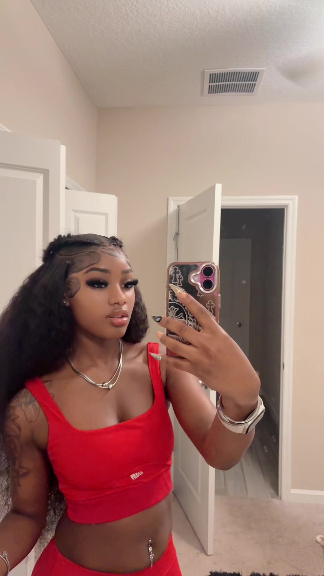 @robyn.