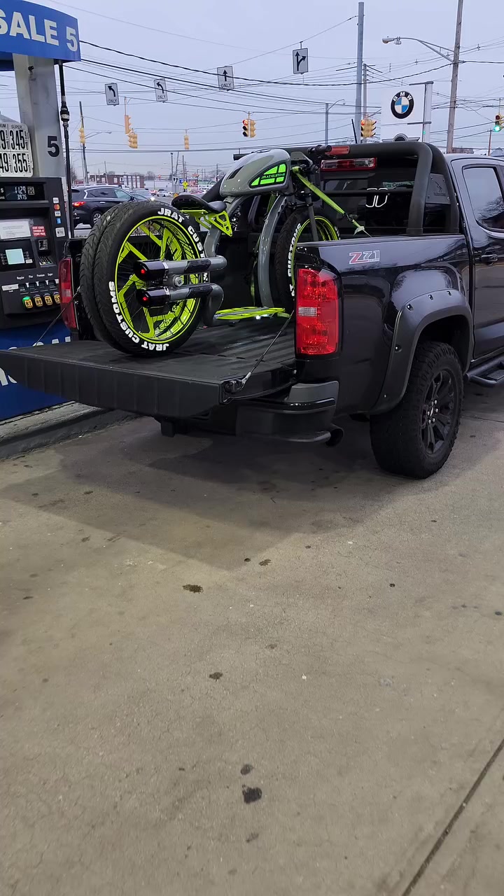 @Jrat Custom E-Bikes