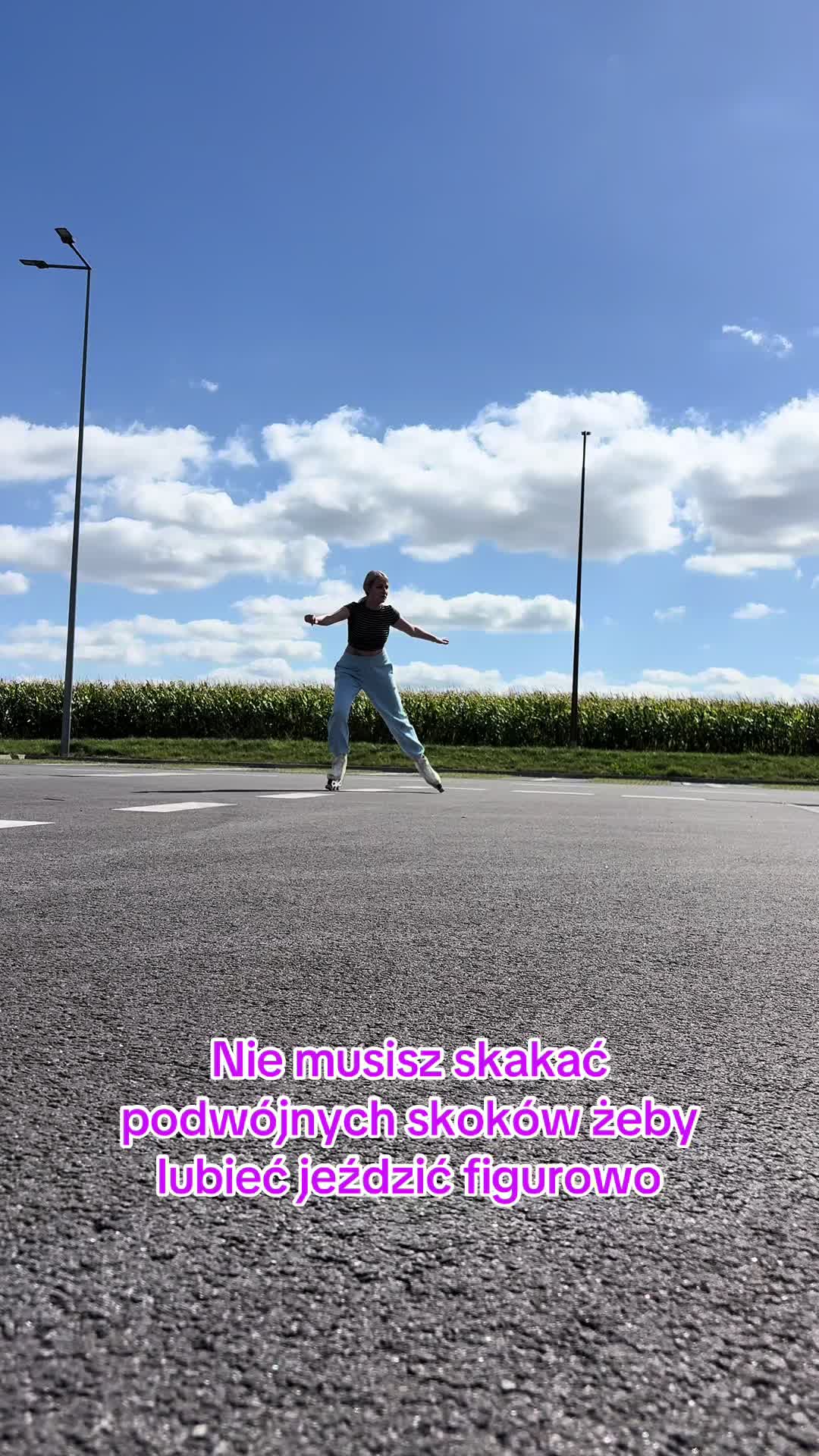 @Trocheinna⛸️ig: trocheinna2312