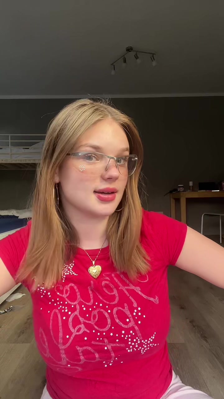 @flo🧁🧘🏼♀️⭐️🎨