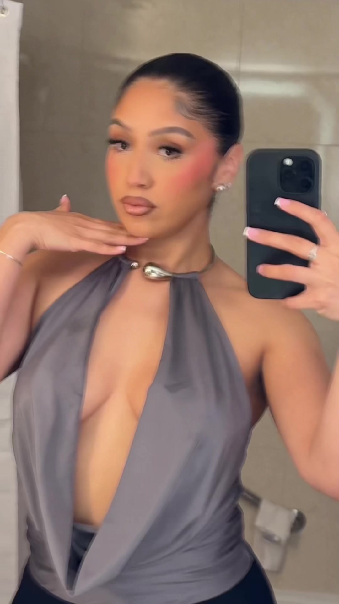 @Lala