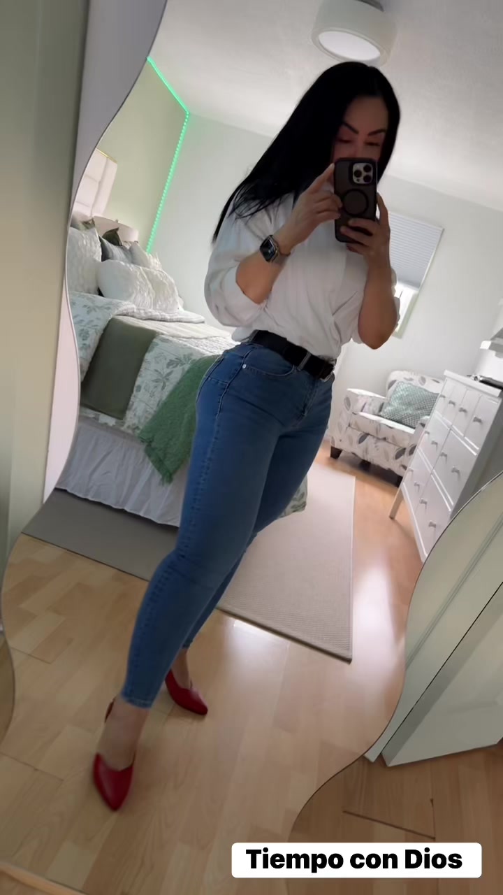 @esterhernandez