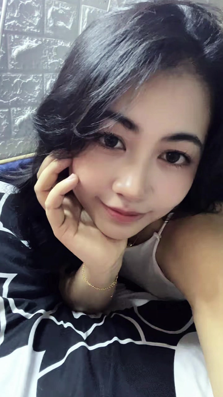 @莉娜