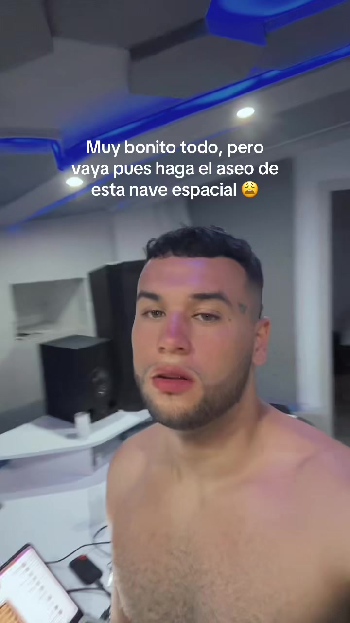 @S N O O Y Z