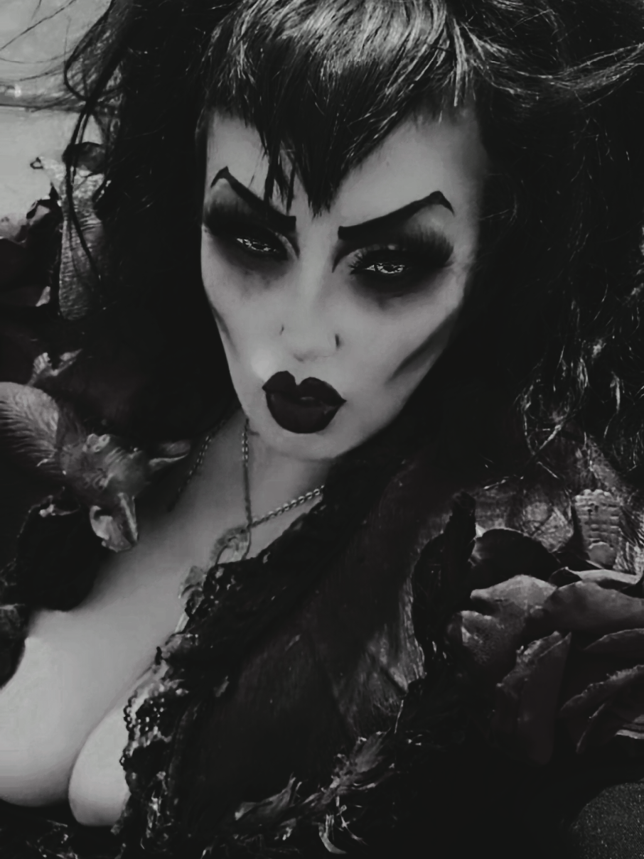 @LorettaVampzOfficial