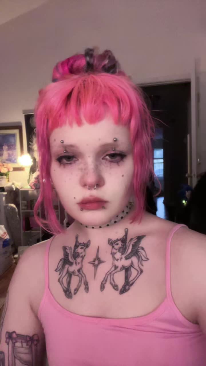 @kneesock